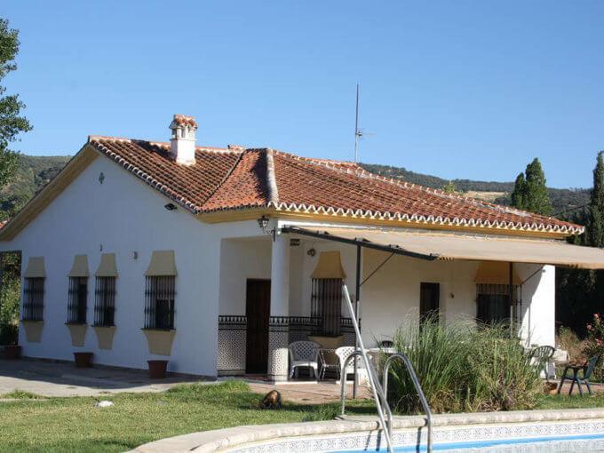 Casa de Campo mit Pool und Tennisplatz in Ronda