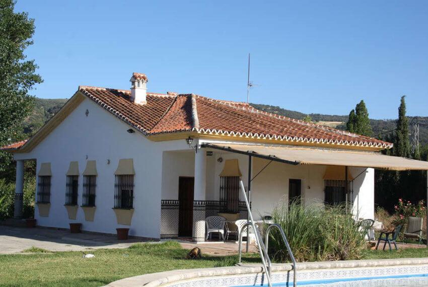 M-1024-casa-de-campo-mit-pool-und-tennisplatz-in-ronda-03