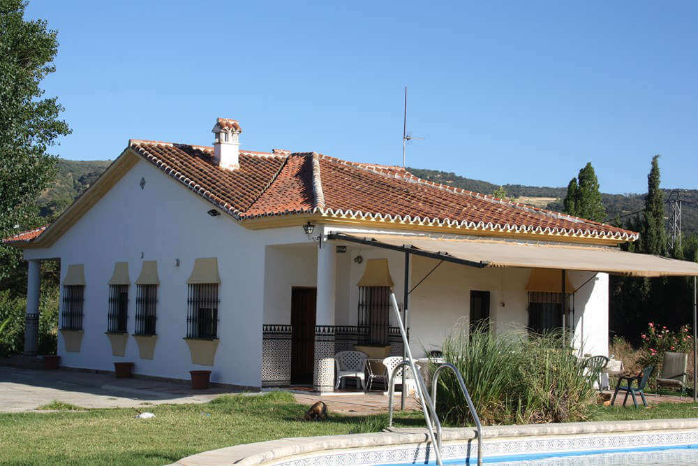 M-1024-casa-de-campo-mit-pool-und-tennisplatz-in-ronda