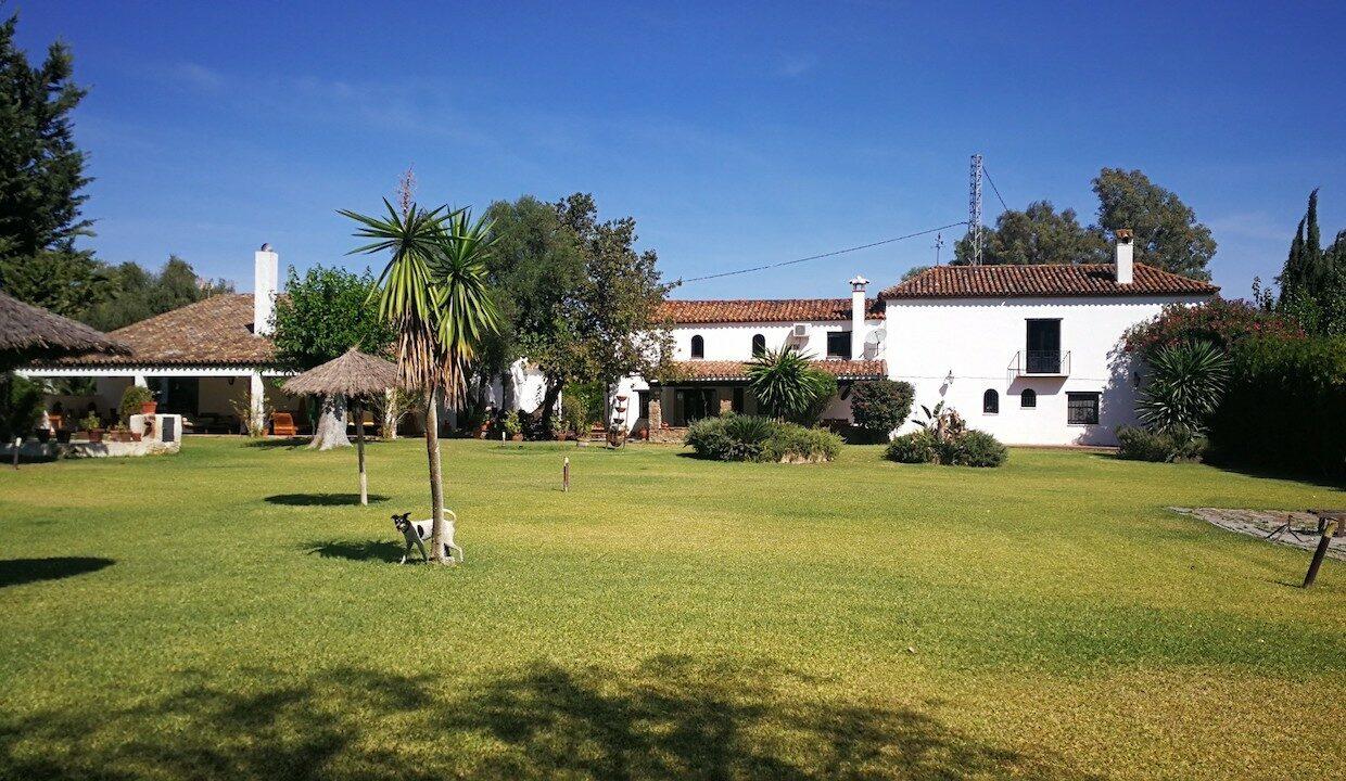Landhaus mit Gaestehaus, Pool und Pferdestall in Jimena de la Frontera-02