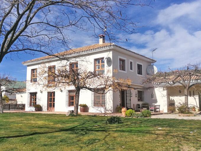 Gepflegtes Landhaus mit Pool und Pferdestall in Ronda